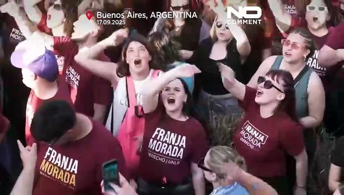 News video: Tausende demonstrieren vor dem Kongress in Buenos Aires und lehnen das Veto von Milei ab