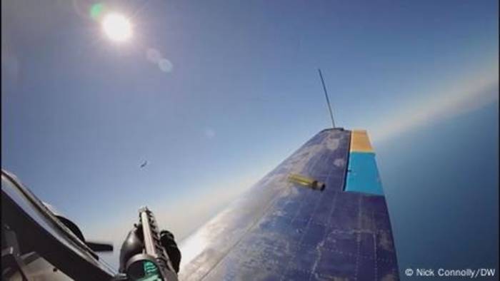 News video: Ukraine: Mit Propellerflugzeugen gegen russische Drohnen