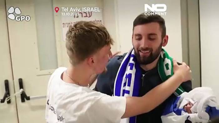 News video: Befreite Geiseln treffen nach zwei Jahren Gefangenschaft ihre Familien in Tel Aviv
