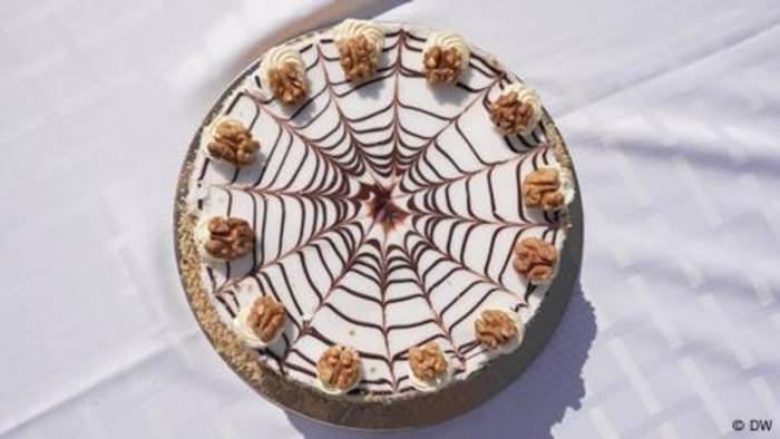 News video: Nobler Genuss mit Buttercreme: die ungarische Esterházy-Torte