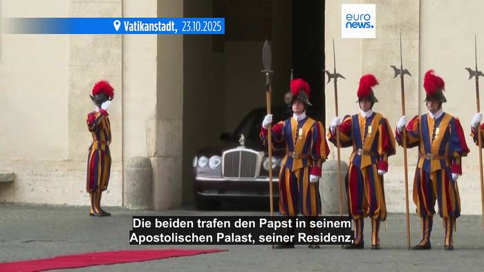News video: Historischer Besuch im Vatikan: King Charles betet mit dem Papst