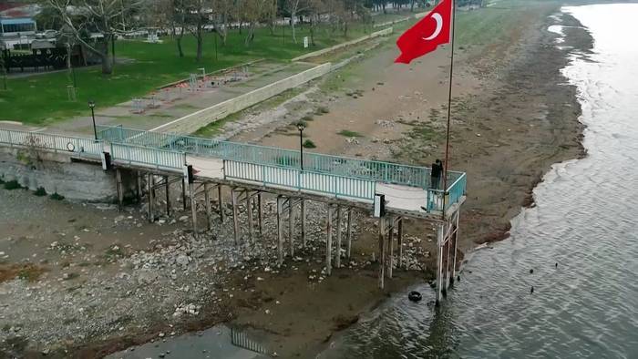 News video: Iznik-See in der Türkei trocknet rasant aus: Uferlinie zieht sich um 350 Meter zurück