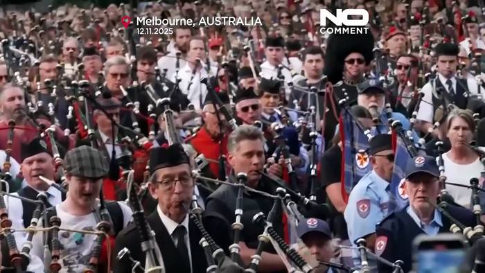 News video: Dudelsackspieler in Melbourne knacken Weltrekord mit AC/DC-Auftritt