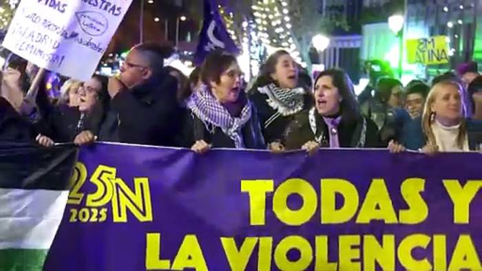 News video: Tausende demonstrieren in Madrid gegen Gewalt an Frauen in Spanien