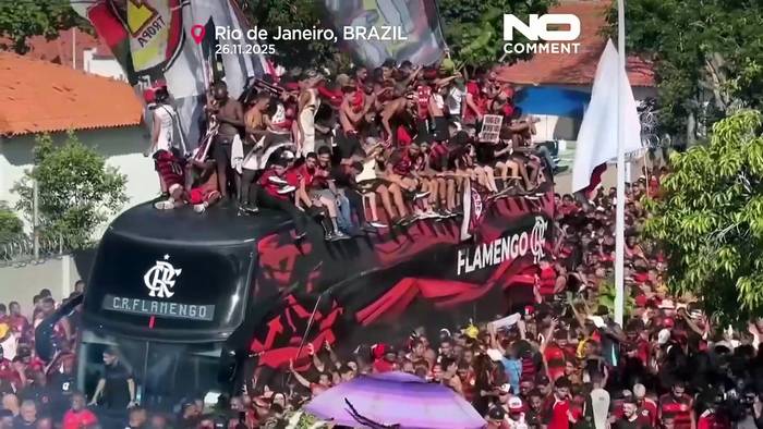 News video: Flamengo-Fans und Polizei geraten am Flughafen in Rio aneinander