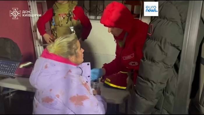 News video: Kinder verletzt bei Angriffen nahe Kyjiw - Russland attackiert erneut Wohngebiete