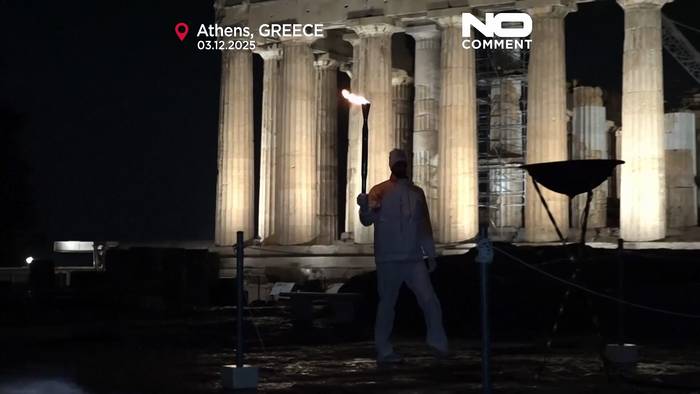 News video: Olympische Flamme erleuchtet den Parthenon, dann zu Winterspielen in Mailand-Cortina