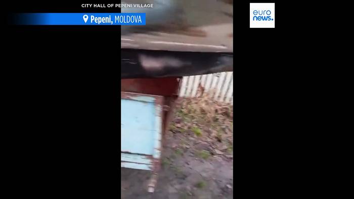 News video: Moldau: Mann hält abgestürzte Drohne für ein Spielzeug und nimmt sie mit nach Hause