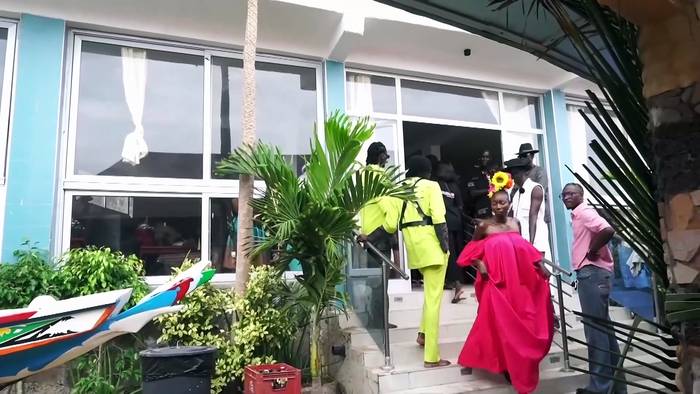 News video: Dakar Fashion Week macht das Meer zum Laufsteg