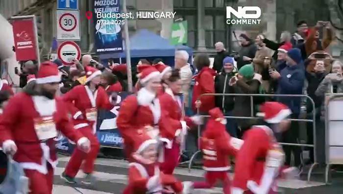 News video: Santa Run in Budapest: Läufer fluten die Straßen