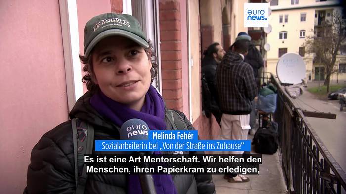News video: Eine Wohnung zu Weihnachten: Ungarische Gemeinde bietet obdachlosen Menschen Wohnraum