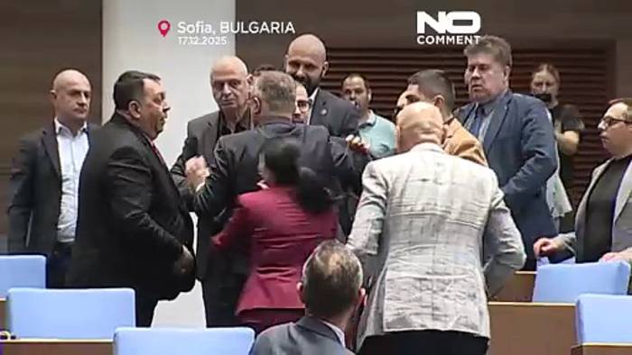 News video: Politischer Streit eskaliert im bulgarischen Parlament bei Haushaltsdebatten