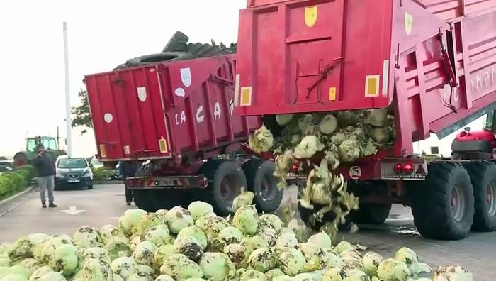 News video: Bauern protestieren vor Macrons Zweitwohnsitz wegen EU-Handelsabkommen