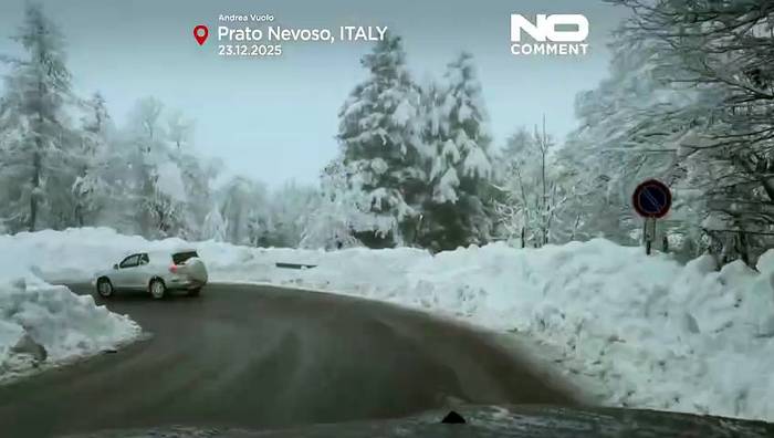 News video: Rekordschneefall hüllt Italiens Skigebiet Prato Nevoso vor den Feiertagen ein