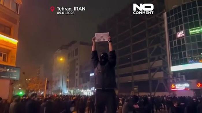 News video: Video zeigt Regierungsgebäude im Iran in Flammen: Proteste halten an