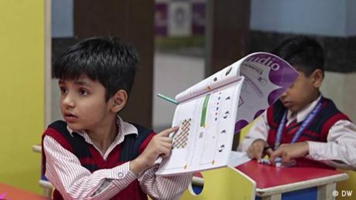 News video: KI-gestütztes Lernen erobert Indiens Klassenzimmer