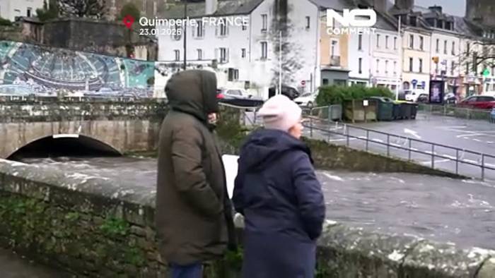 Video: Sturm Ingrid sorgt für Überschwemmungen in Teilen Westfrankreichs