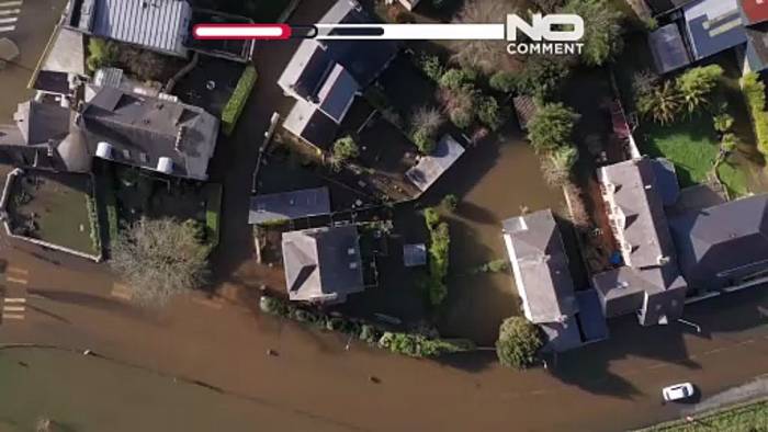 Video: Schwere Regenfälle setzen die Bretagne unter Wasser, Hochwasserwarnung gilt weiter