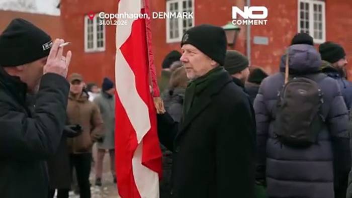 News video: „Keine Worte“: Dänische Kriegsveteranen halten Schweigemarsch in Kopenhagen gegen Trumps Aussagen