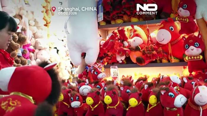 Video: Trauriges Pferd wird zum viralen Star des chinesischen Neujahrs