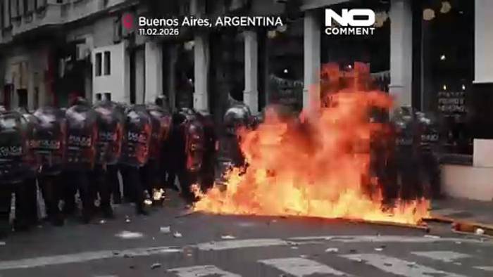 News video: Proteste vor Argentiniens Kongress gegen Mileis Arbeitsmarktreform