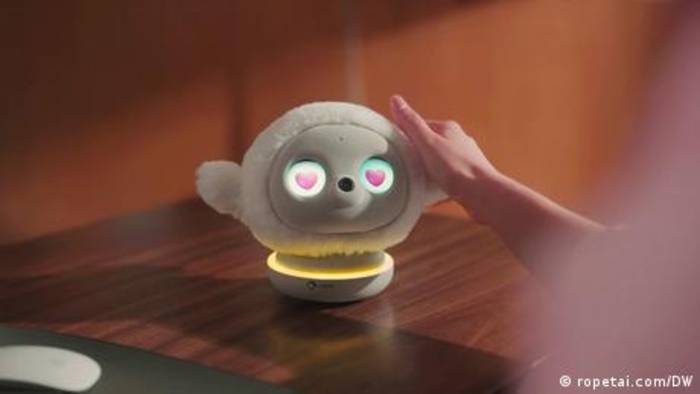 News video: Wie KI menschliche Nähe simuliert