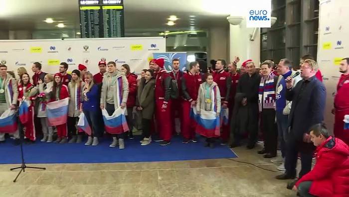 News video: EU-Kommissar boykottiert Paralympics-Eröffnung wegen russischer Flagge