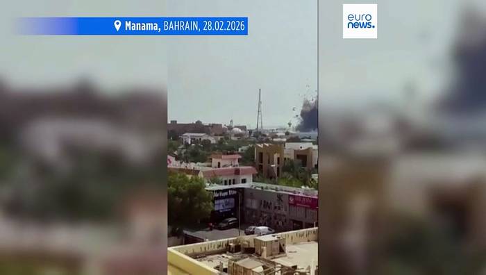 News video: Moment des iranischen Angriffs auf US-Stützpunkt in Bahrain