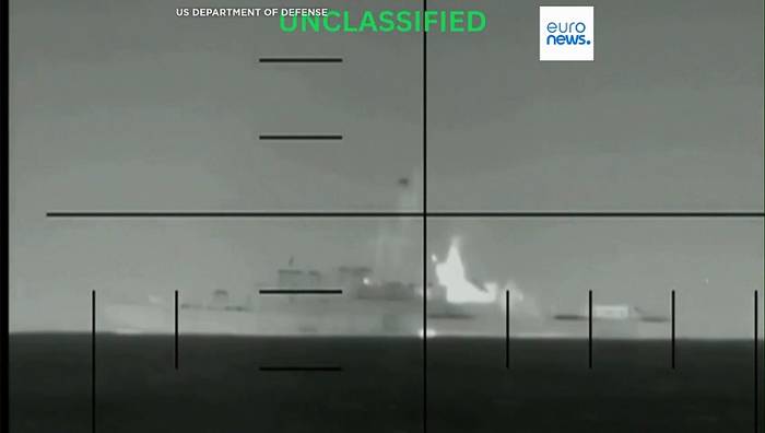 News video: Pentagon veröffentlicht Video von US-Torpedoangriff auf iranisches Kriegsschiff