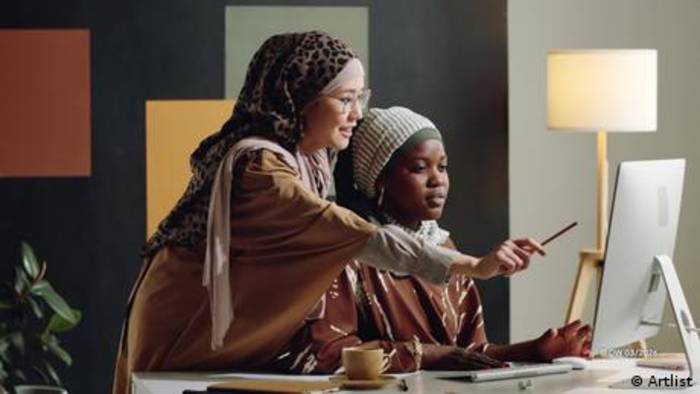 News video: Wie Frauen online durchstarten