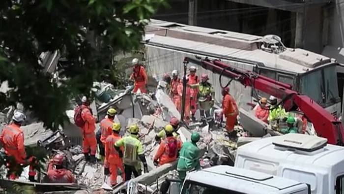 News video: Rettungskräfte suchen Überlebende nach tödlichem Heimeinsturz in Brasilien