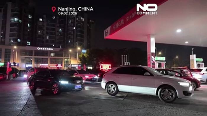 News video: Vor Preissprung bei Sprit: Chinas Autofahrer stürmen die Tankstellen