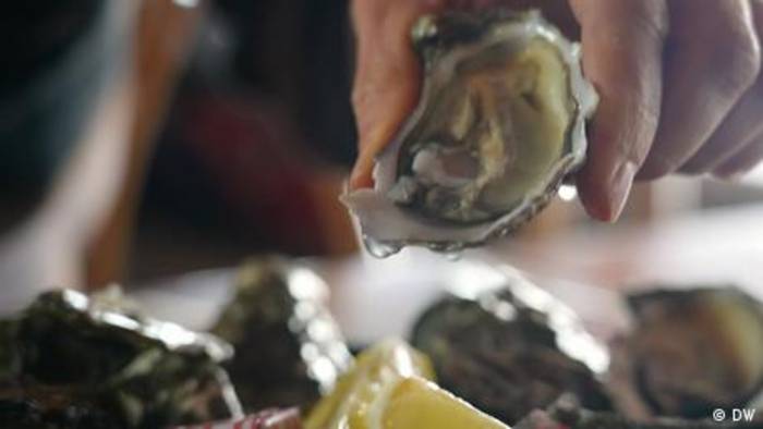 News video: Wie isst man eigentlich Austern und wo wachsen sie?