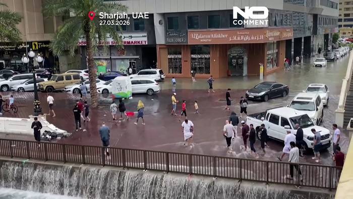 News video: VAE: Überschwemmungen in Schardscha legen Verkehr lahm