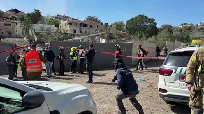 News video: Israel prüft Schäden nach Raketenangriff nahe Jerusalem