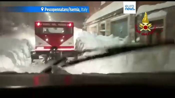 News video: Schneechaos und Überschwemmungen in Italien: Bewohner eingeschlossen, Infrastruktur beschädigt