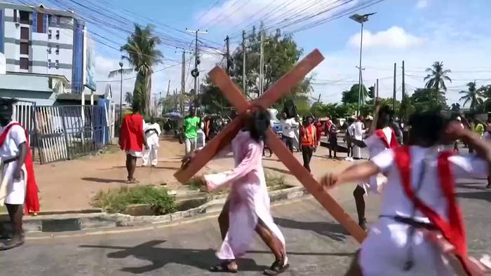 News video: Gläubige in Nigeria feiern Ostern mit Prozession durch Lagos