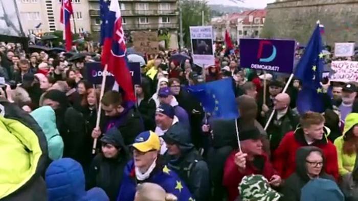 News video: Proteste in Bratislava gegen Ficos Plan zur Abschaffung der Auslandswahl