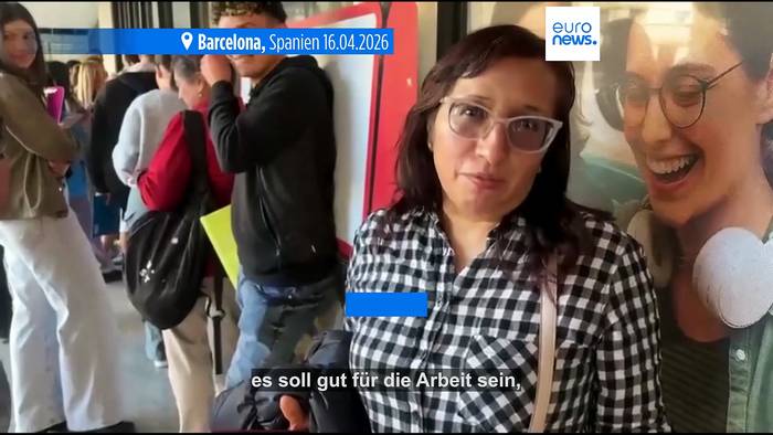 News video: Migranten in Spanien: Lange Warteschlangen und Systemausfall