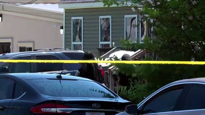 News video: Gemeinde hält Mahnwache nach Massenschießerei in Louisiana