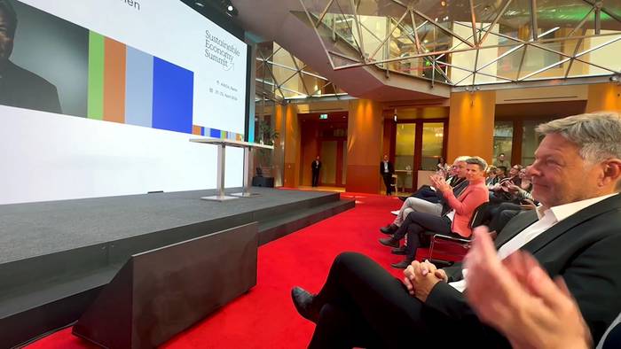 News video: Habeck beim Nachhaltigkeitsgipfel: Wer spürt die Kosten für erneuerbare Energien?