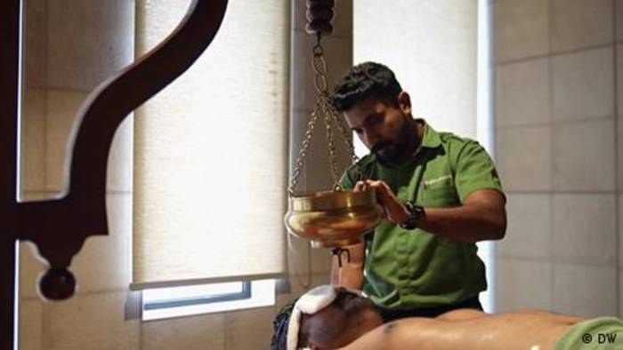 News video: Indien: Wie traditionelles Ayurveda zum globalen Geschäft wurde