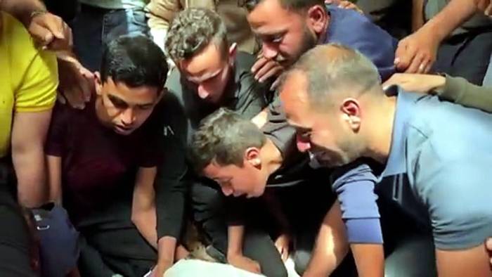 News video: Nach israelischem Angriff trotz Waffenruhe: Trauerfeier in Dschabalia