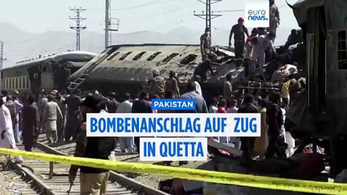 News video: Pakistan: Bombenanschlag auf Zug tötet mindestens 24 Menschen