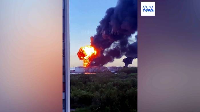 News video: St. Petersburg: Explosion an russischem Öllager nach ukrainischem Drohnenangriff