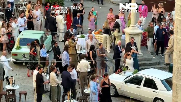 News video: Dua Lipa und Callum Turner feiern Hochzeitsparty auf Sizilien mit Gästen