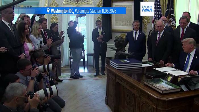 News video: Trump stoppt neue Angriffe auf Iran: Nun doch Friedensabkommen?