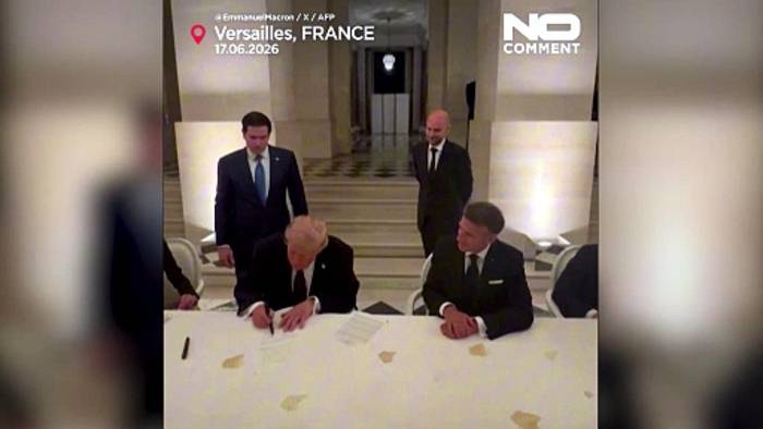 Video: Video: Trump unterzeichnet US-Iran-Abkommen in Versailles