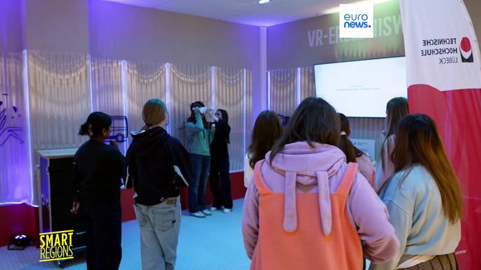 News video: Der kostenlose digitale Campus, der Menschen in modernsten Technologien schult