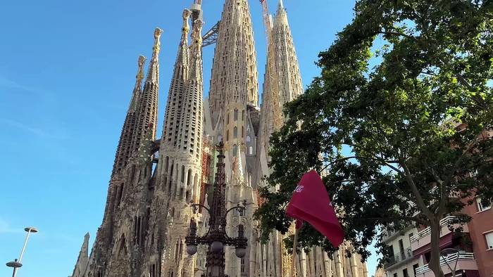 News video: Steinflüstern und Hightech-Kleber: das neue Wunder der Sagrada Família
